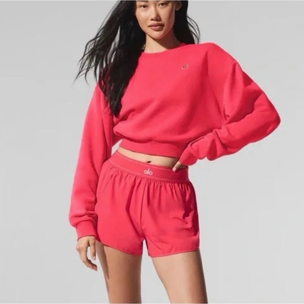 ALO Yoga cropped Candy Red Accolade Small New with tags. - Picture 3 of 9